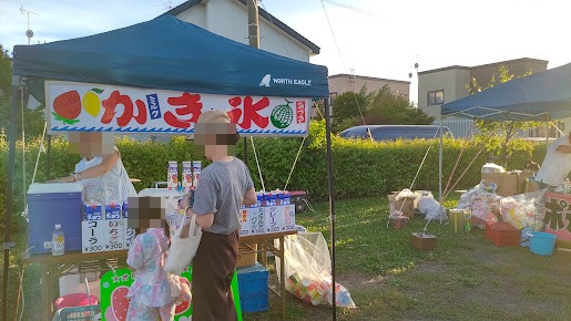 盆踊り会場のかき氷の屋台