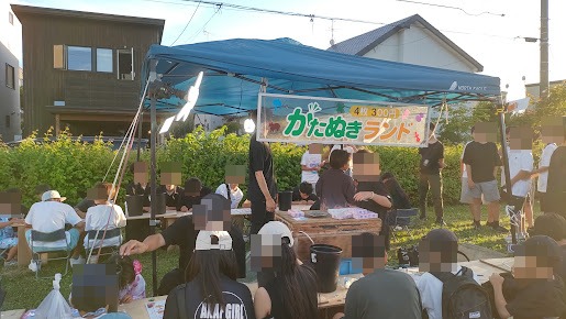 元町三区町内会盆踊り会場の型抜きの屋台